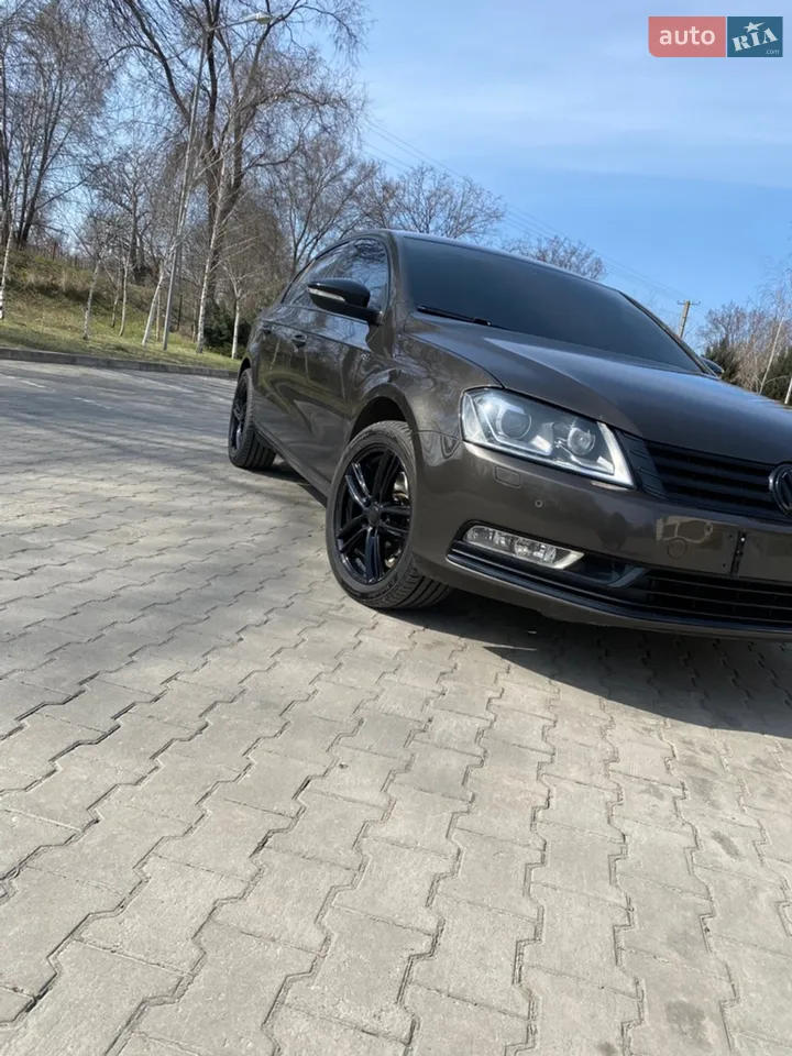 2011 Volkswagen Passat - мініатюра 18