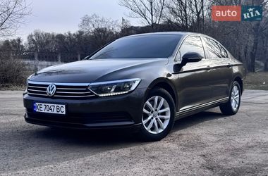 Седан Volkswagen Passat 2018 в Каменском