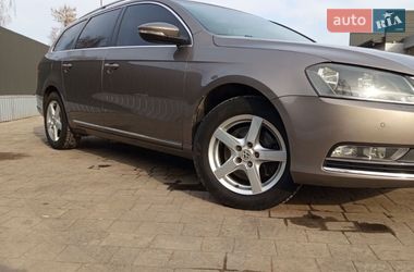 Универсал Volkswagen Passat 2011 в Городенке