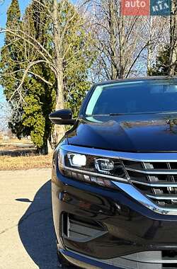 Седан Volkswagen Passat 2020 в Пирятині