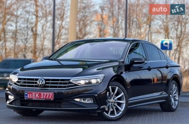 Седан Volkswagen Passat 2022 в Луцьку