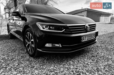 Седан Volkswagen Passat 2018 в Ивано-Франковске