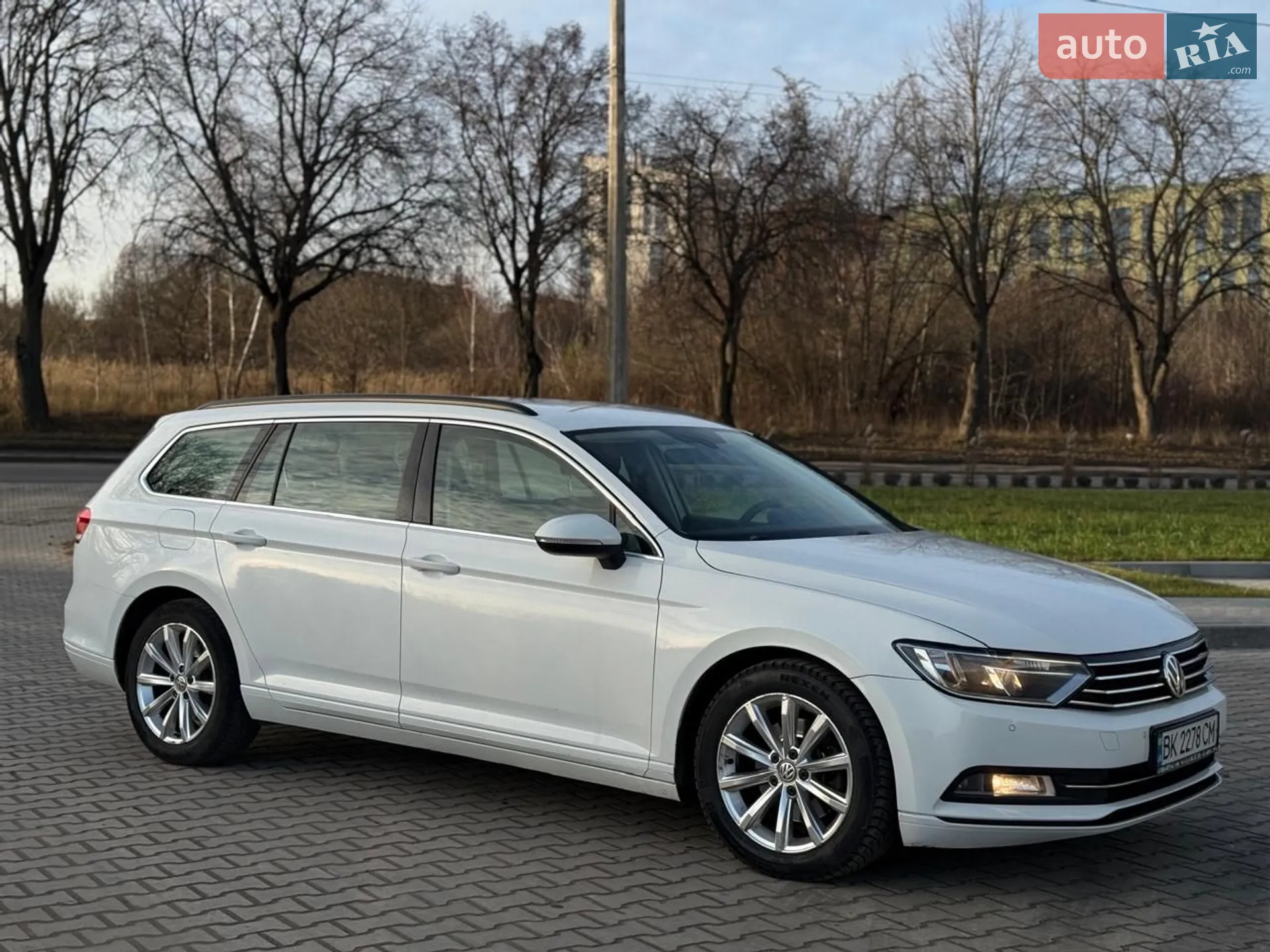 2016 Volkswagen Passat - мініатюра 9