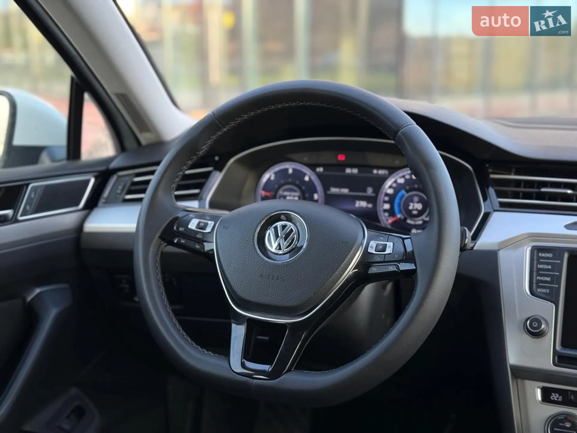 2016 Volkswagen Passat - мініатюра 22