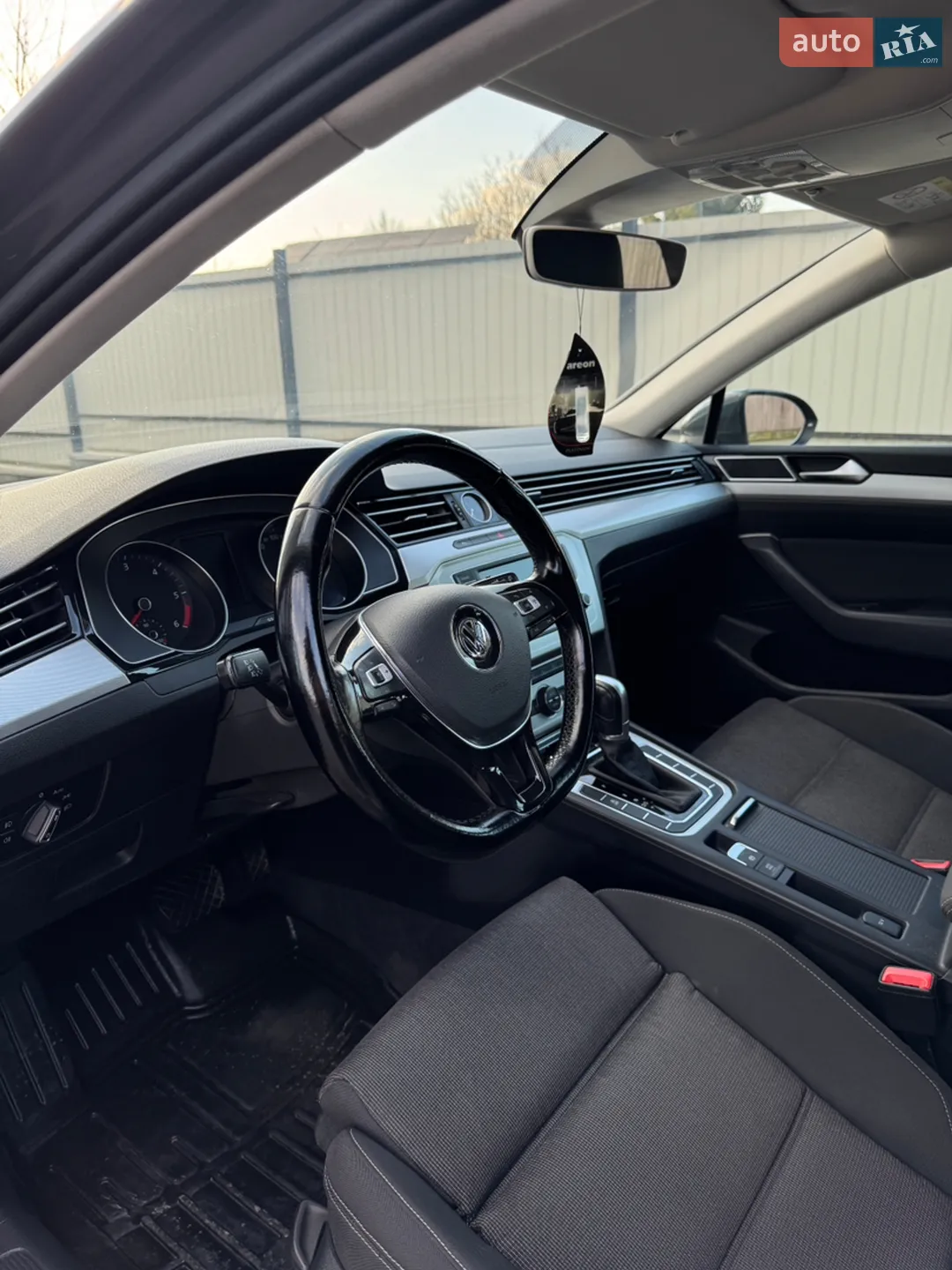 2015 Volkswagen Passat - мініатюра 9
