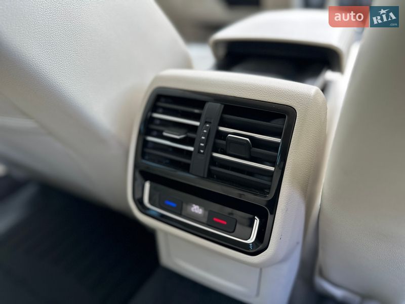 Универсал Volkswagen Passat 2015 в Львове