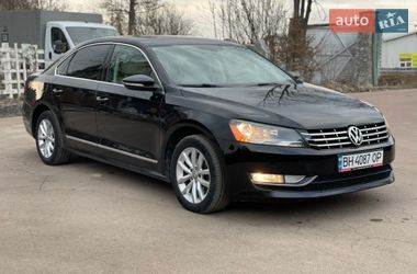 Седан Volkswagen Passat 2012 в Ивано-Франковске