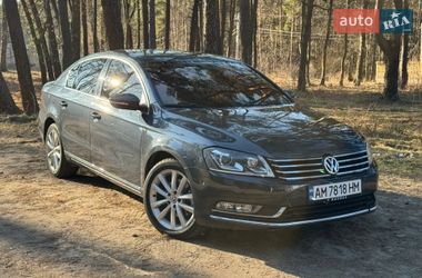 Седан Volkswagen Passat 2014 в Житомирі