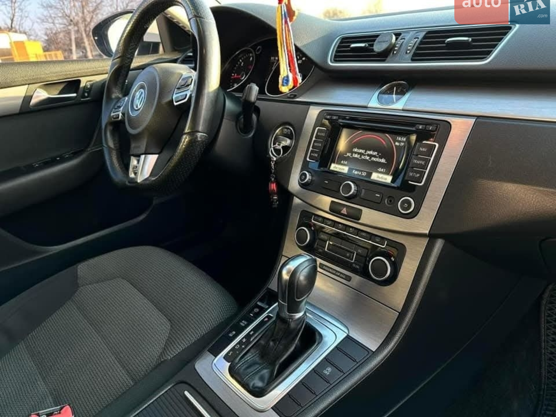 Volkswagen Passat 2011 VIN WVWZZZ3CZCE088468 фото оголошення 4 з 8