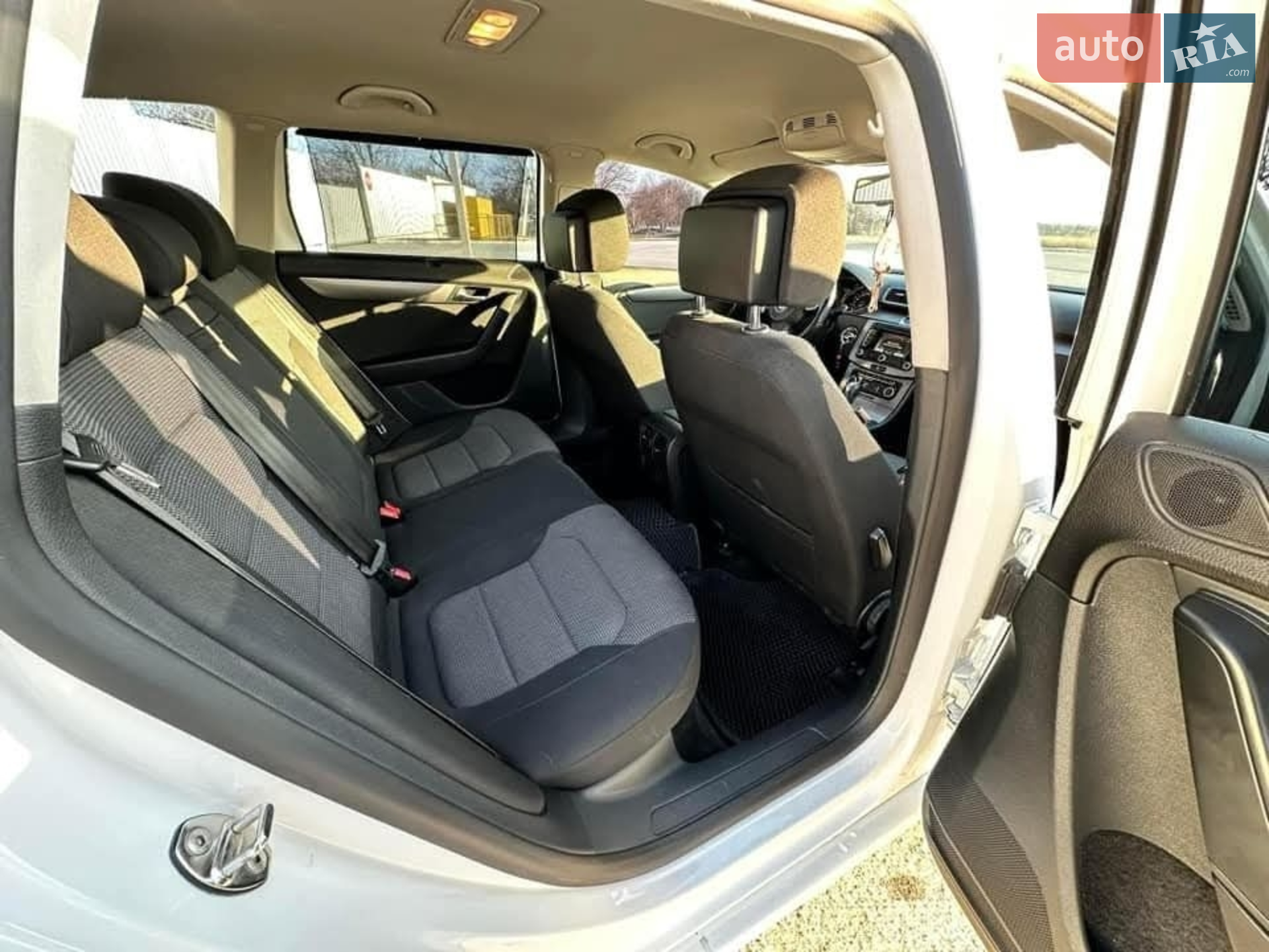 Volkswagen Passat 2011 VIN WVWZZZ3CZCE088468 фото оголошення 5 з 8