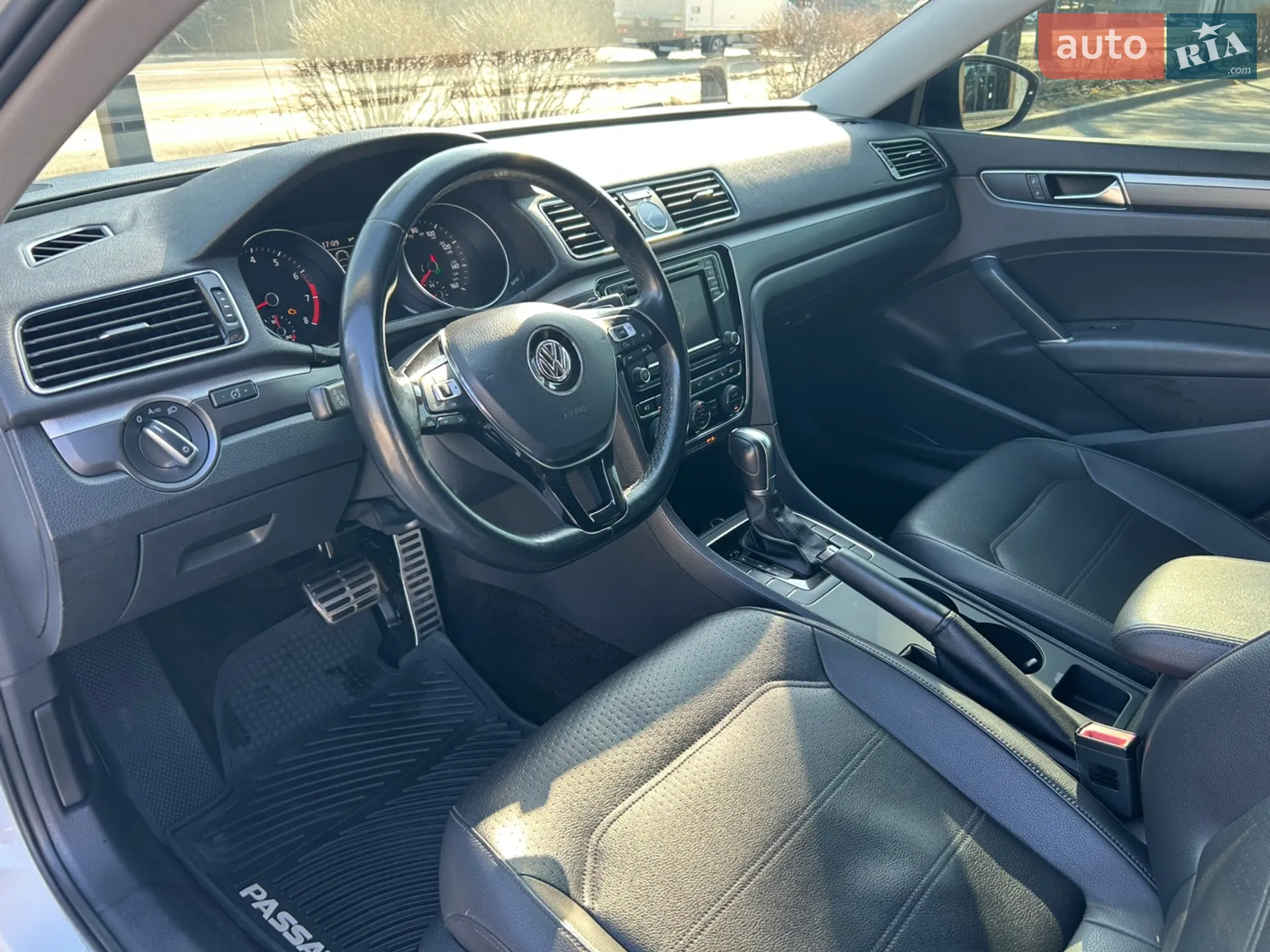 2017 Volkswagen Passat - мініатюра 23