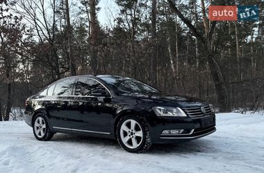 Седан Volkswagen Passat 2011 в Києві