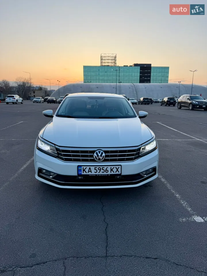 2016 Volkswagen Passat - мініатюра 18