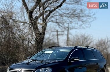 Универсал Volkswagen Passat 2013 в Хусте