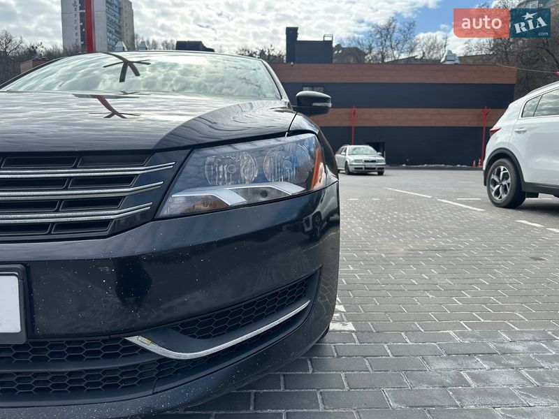 Седан Volkswagen Passat 2012 в Києві