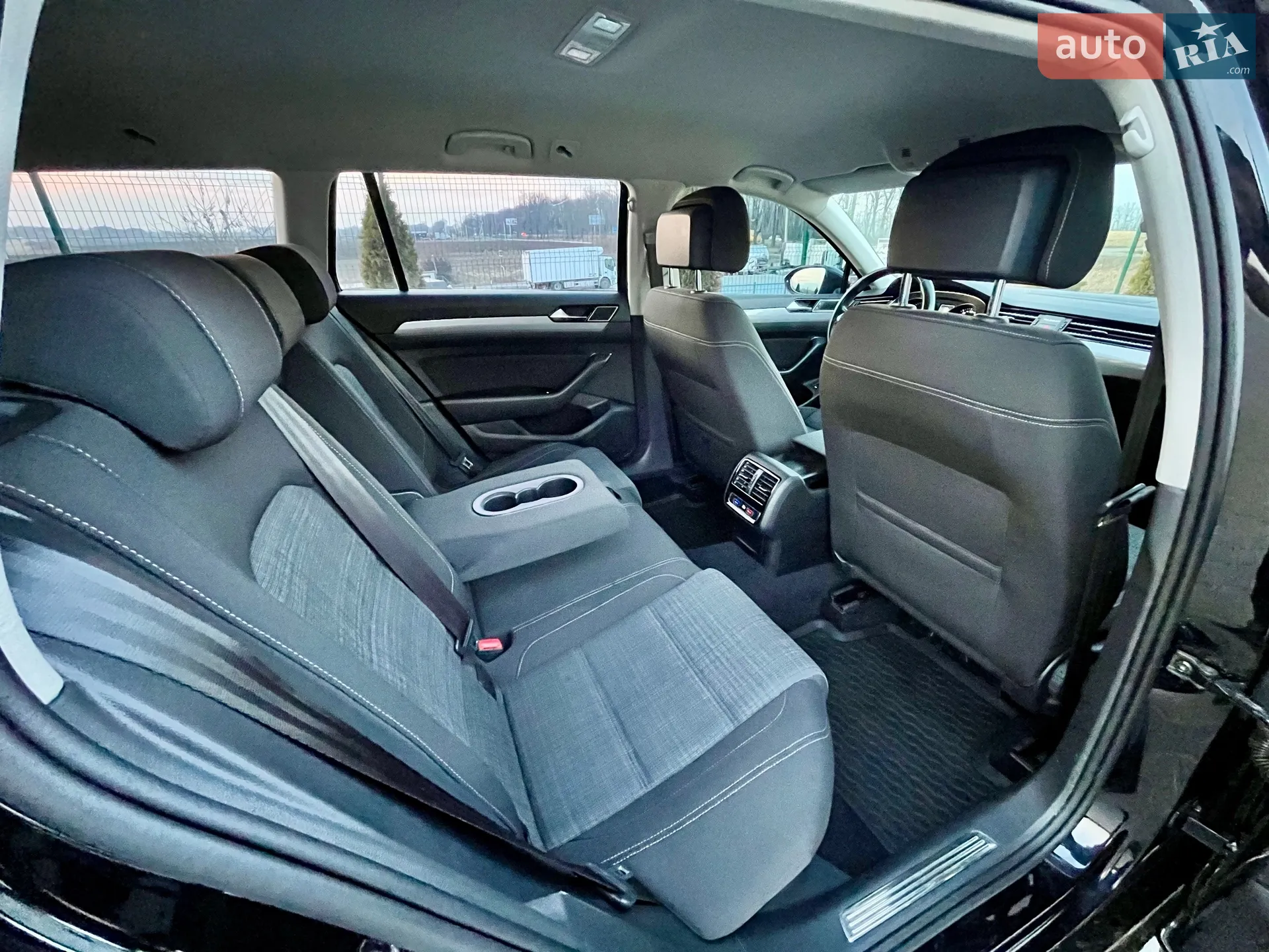 2019 Volkswagen Passat - мініатюра 34