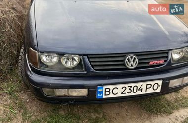 Седан Volkswagen Passat 1995 в Львові