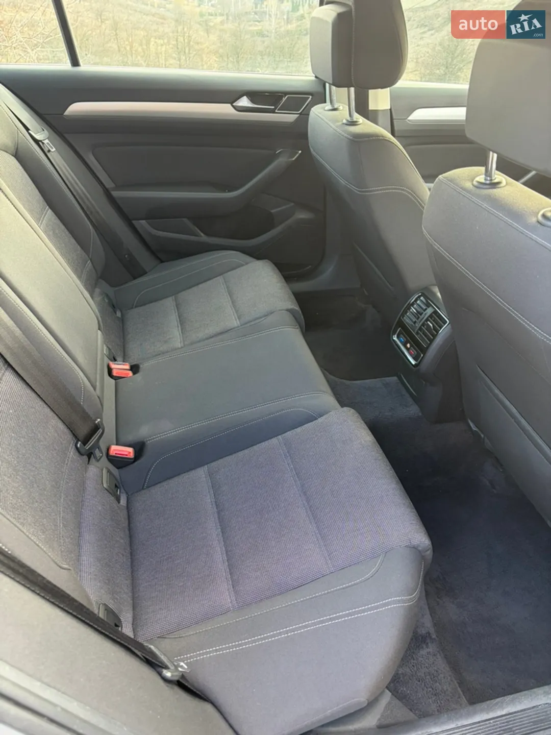 2019 Volkswagen Passat - мініатюра 19