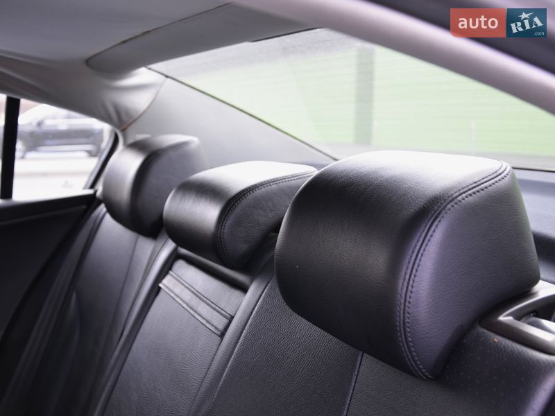 Седан Volkswagen Passat 2010 в Киеве