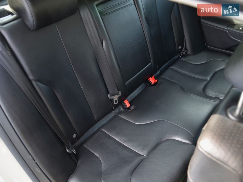 Седан Volkswagen Passat 2010 в Киеве
