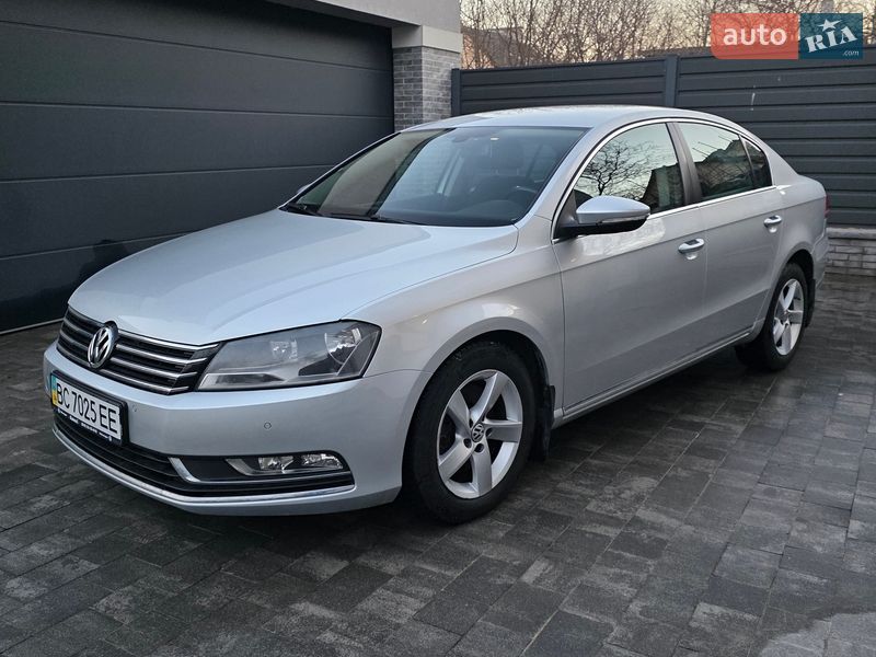 Volkswagen Passat 2011