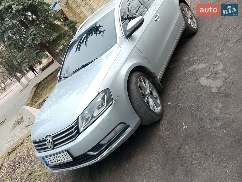 Универсал Volkswagen Passat 2012 в Днепре