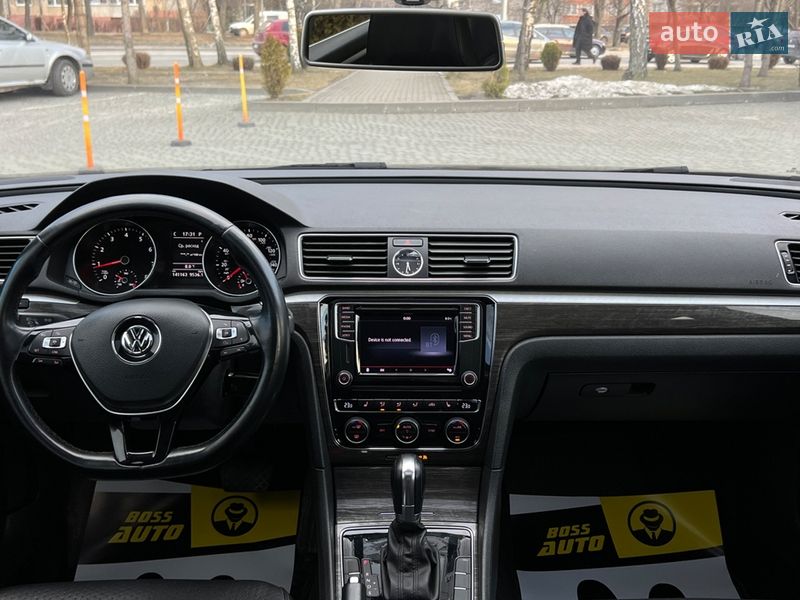 Седан Volkswagen Passat 2016 в Львове
