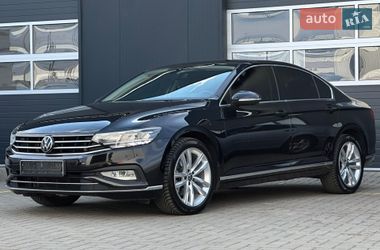 Седан Volkswagen Passat 2022 в Мукачево