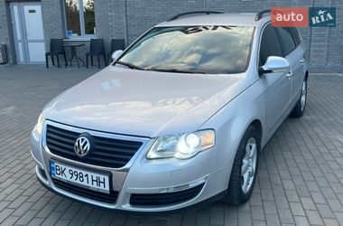 Универсал Volkswagen Passat 2005 в Костополе