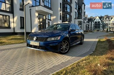 Седан Volkswagen Passat 2016 в Києві