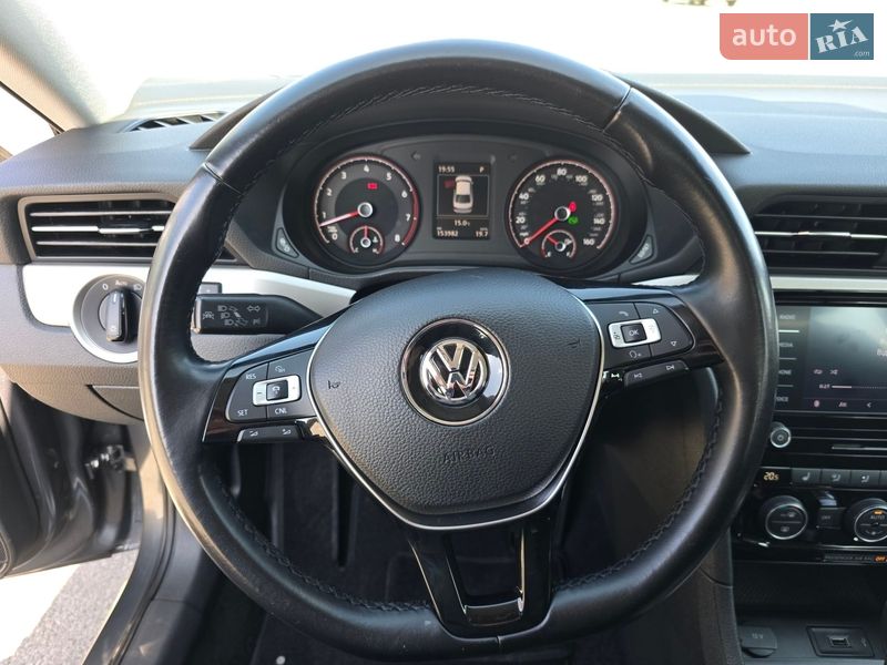 Седан Volkswagen Passat 2020 в Києві