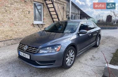 Седан Volkswagen Passat 2012 в Києві