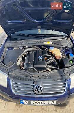 Седан Volkswagen Passat 2003 в Ладыжине