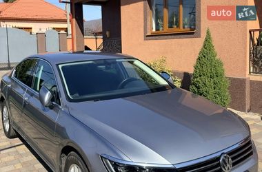 Седан Volkswagen Passat 2017 в Мукачево
