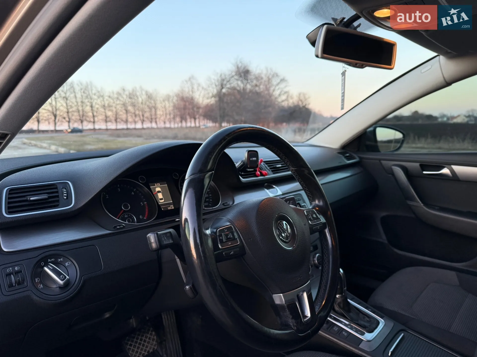 Volkswagen Passat 2012 VIN WVWZZZ3CZDP020141 фото оголошення 10 з 15