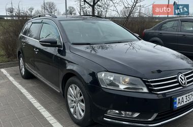 Универсал Volkswagen Passat 2013 в Киеве