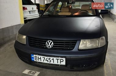 Седан Volkswagen Passat 1998 в Одесі