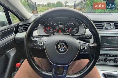 Універсал Volkswagen Passat 2015 в Львові