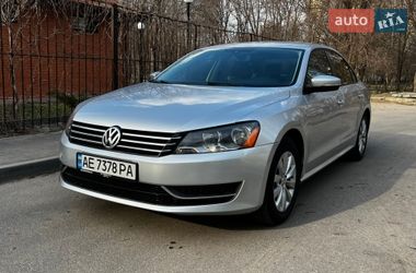 Седан Volkswagen Passat 2013 в Дніпрі