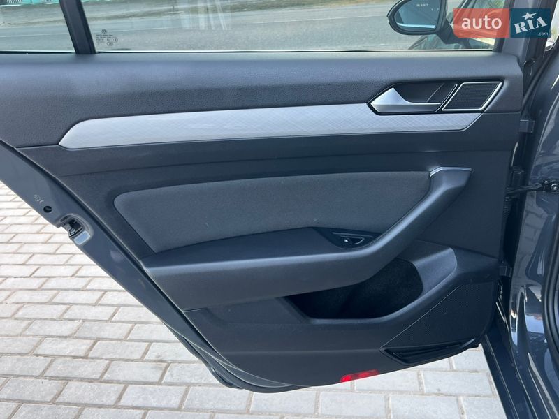 Универсал Volkswagen Passat 2019 в Лопатине