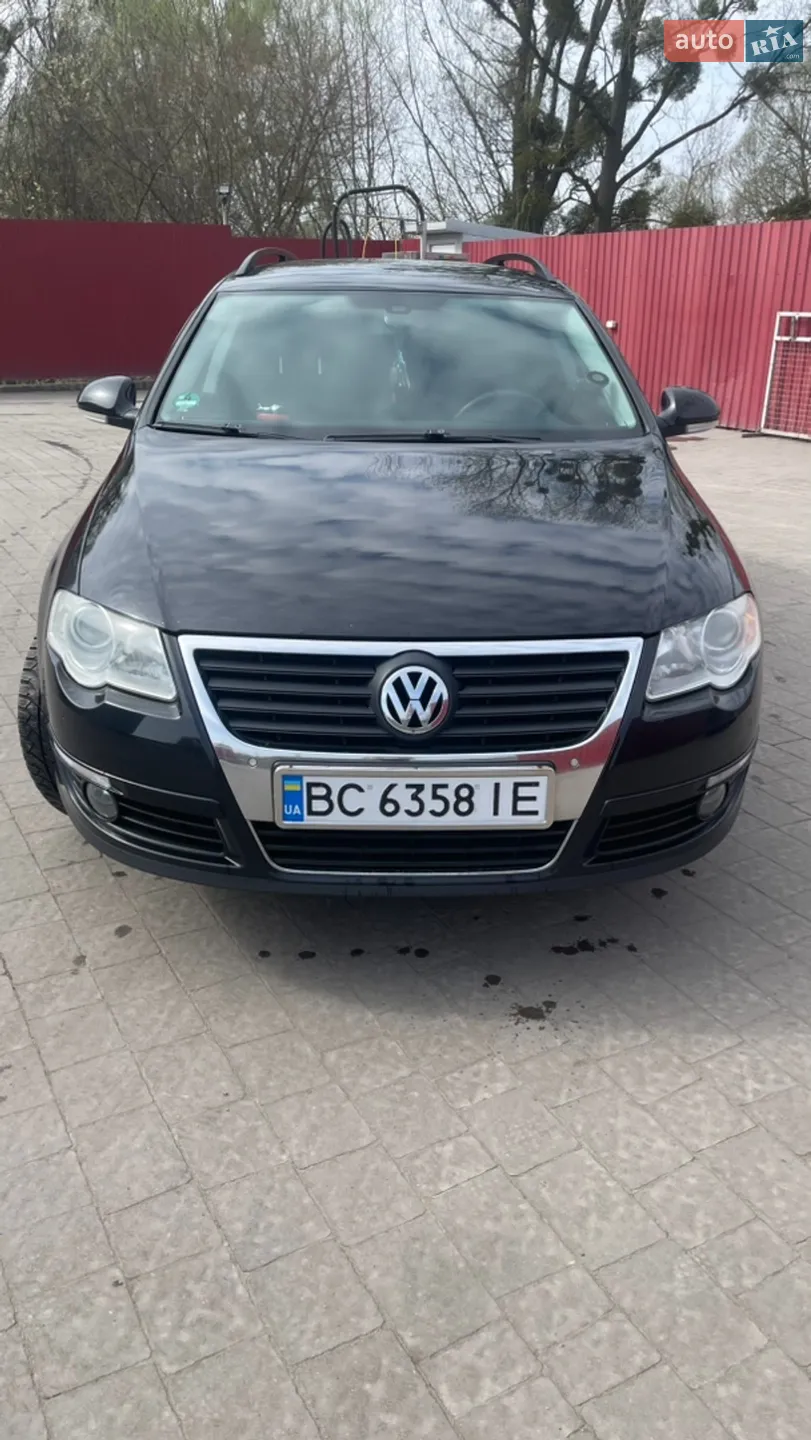 2010 Volkswagen Passat - фото 1
