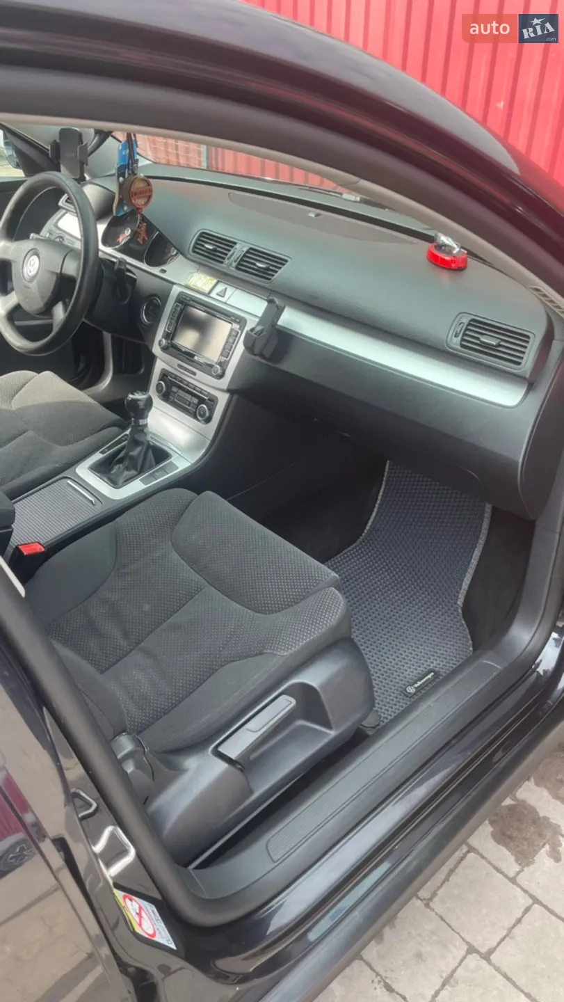 2010 Volkswagen Passat - мініатюра 7