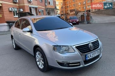 Седан Volkswagen Passat 2006 в Києві