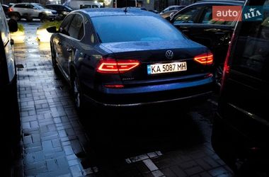 Седан Volkswagen Passat 2016 в Києві
