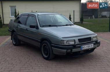 Седан Volkswagen Passat 1989 в Стрию