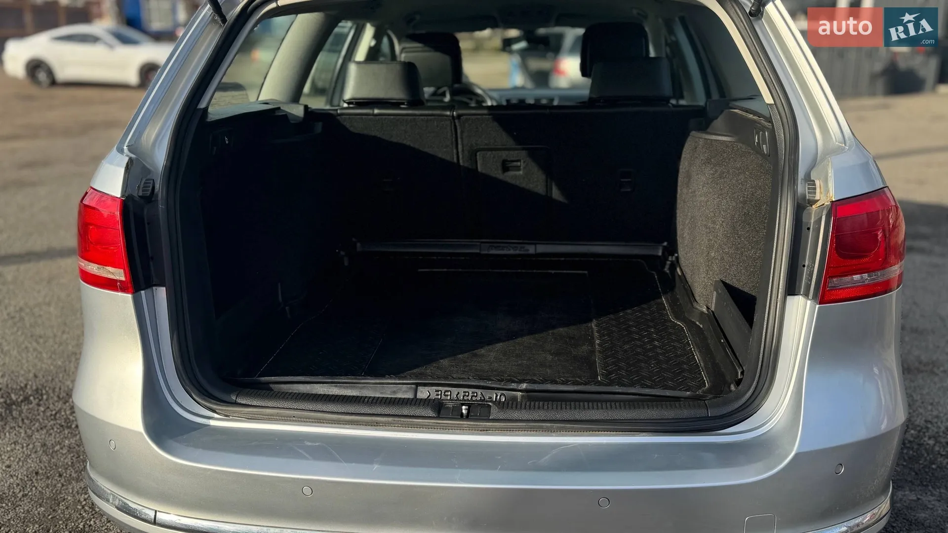 Volkswagen Passat 2011 VIN WVWZZZ3CZBE405123 фото оголошення 16 з 17