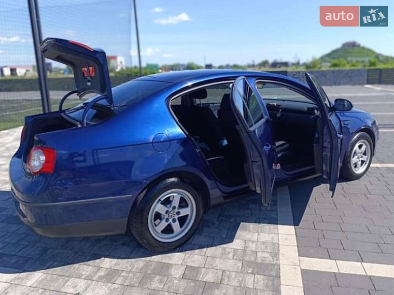 Седан Volkswagen Passat 2006 в Ужгороде
