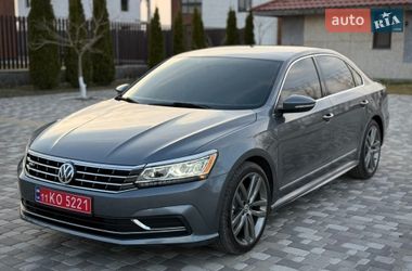 Седан Volkswagen Passat 2016 в Василькове