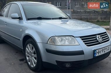 Седан Volkswagen Passat 2002 в Одессе