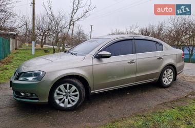Седан Volkswagen Passat 2013 в Миколаєві